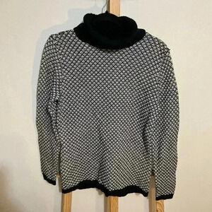 Karen Scott turtleneck sweater size medium